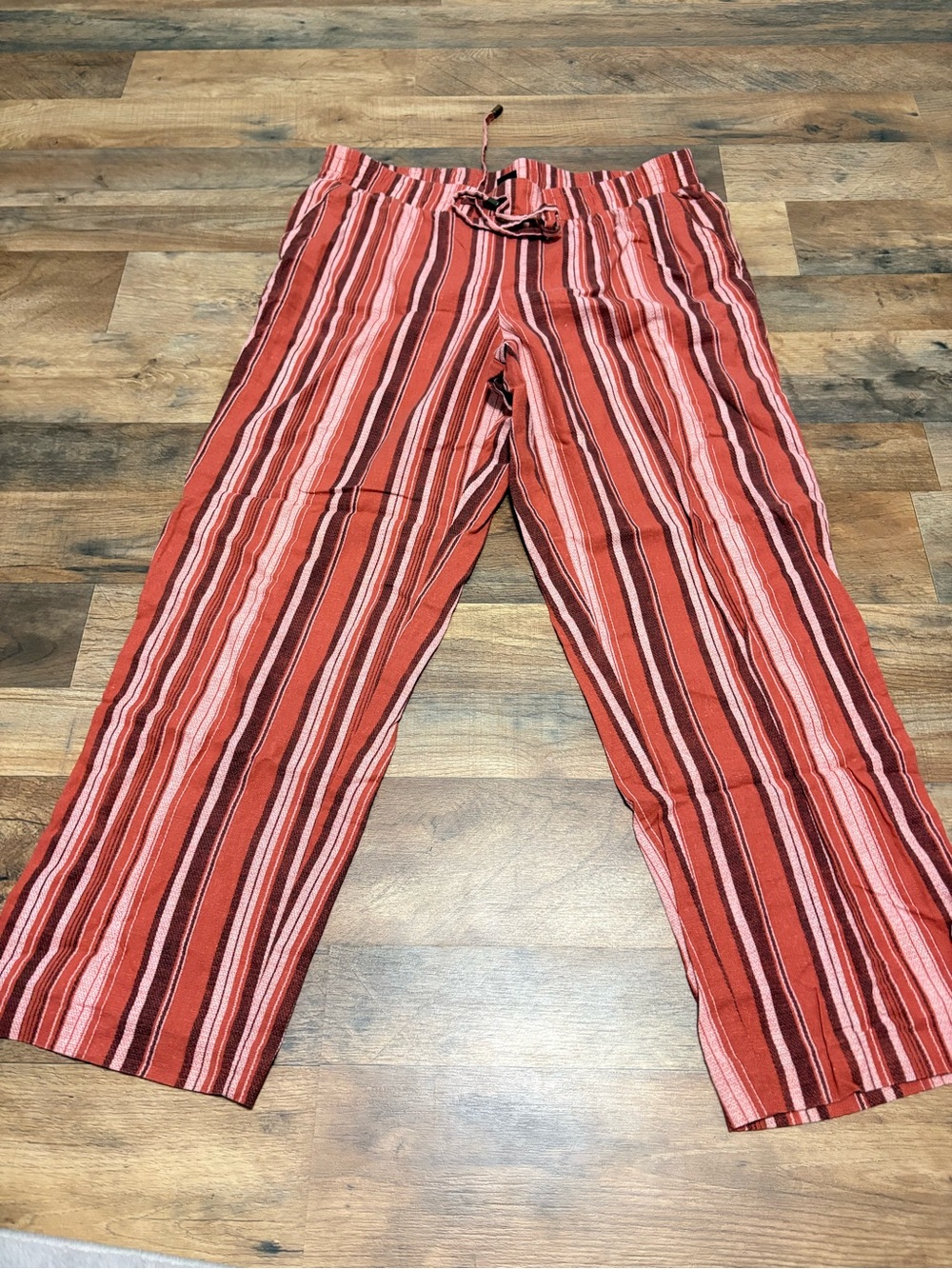 SOHO Apparel Women’s Size L Rust Striped Linen Blend Wide Leg Pants